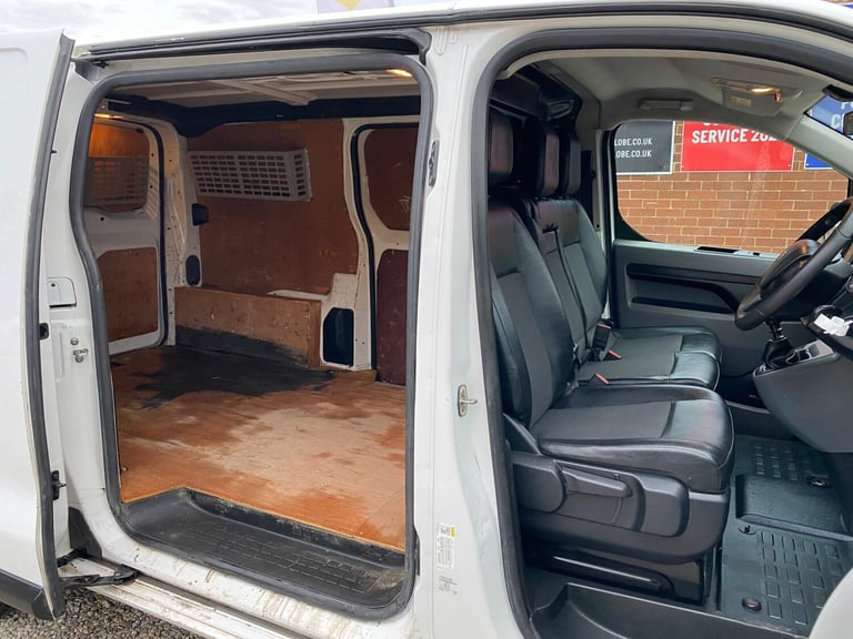 2019 Peugeot Expert 2.0 BlueHDi 1400 Professional Standard Panel Van MWB Euro 6 (s/s) 6dr PANEL V...