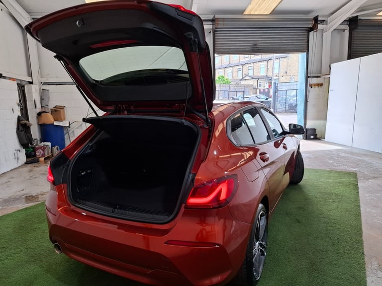 2022 BMW 1 Series 118i [136] SE 5dr [Live Cockpit Professional] HATCHBACK Petrol Manual