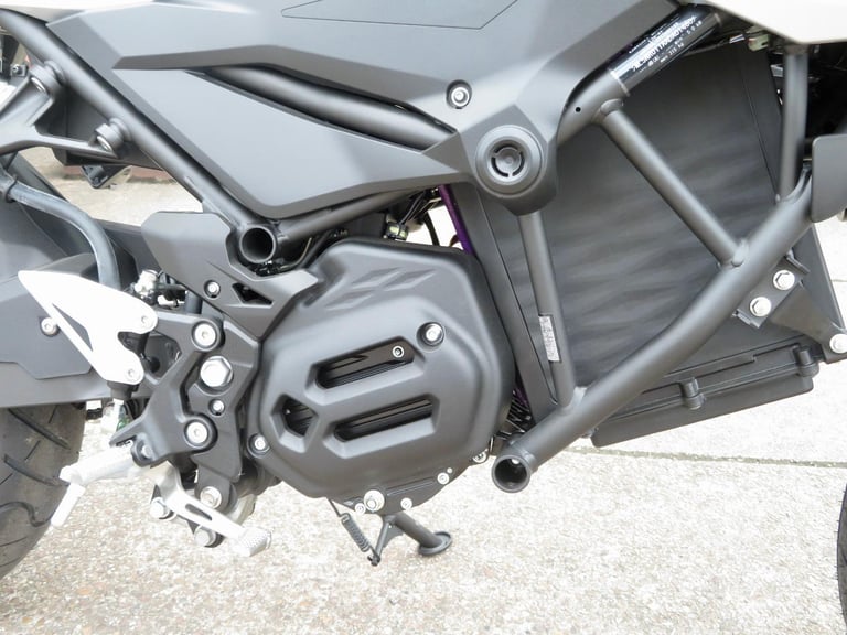 KAWASAKI Z e-1 EV 2025