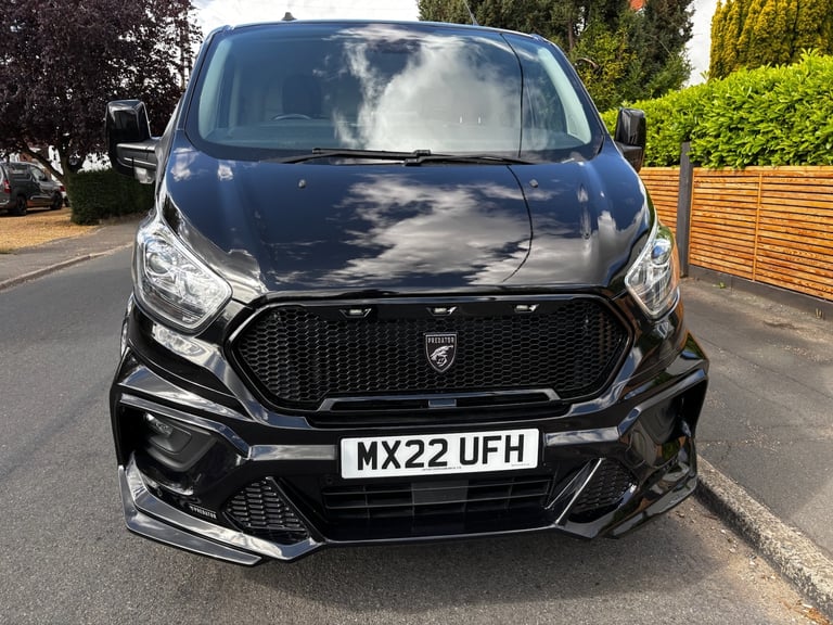 Transit Custom 2.0 EcoBlue Limited Predator Van 