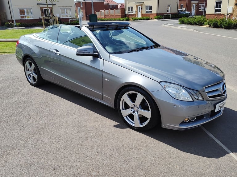 Mercedes-Benz E220 CONVERTIBLE, 61 PLATE, RARE MANUAL, FULL SERVICE HISTORY
