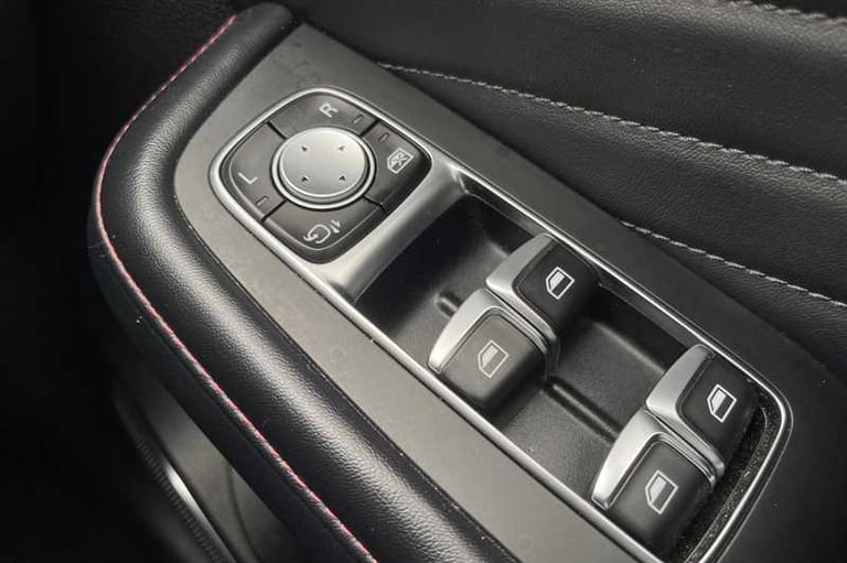 2023 MG MG HS 1.5 T-GDI 16.6kWh Exclusive SUV 5dr Petrol Plug-in Hybrid Auto Euro 6 (s/s) SUV Hyb...