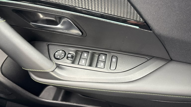 2025 Peugeot 2008 1.2 PureTech GT SUV 5dr Petrol EAT Euro 6 (s/s) (130 ps) SUV Petrol Automatic