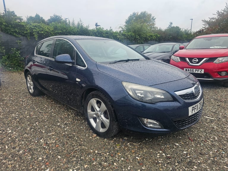 2011 Vauxhall Astra 17 CDTi 16V ecoFLEX SRi 5dr HATCHBACK Diesel Manual