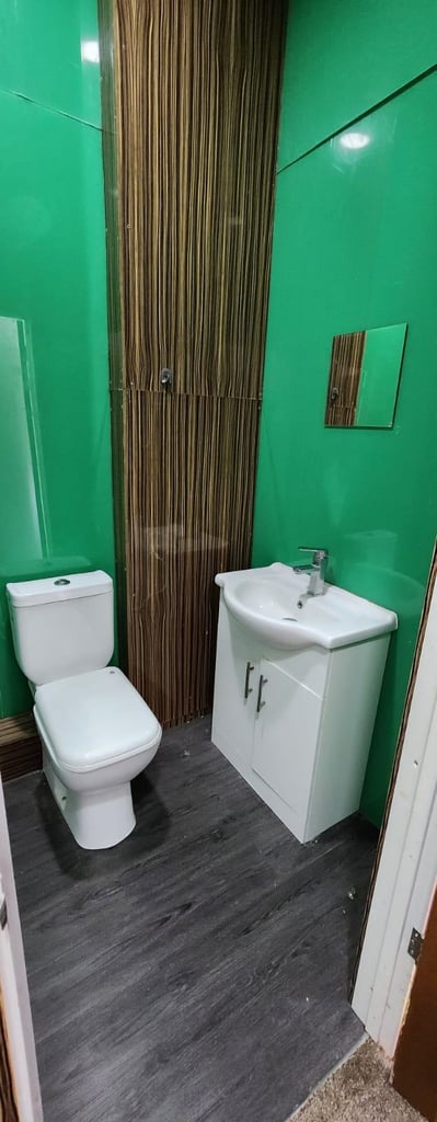 image for DSS/UC - Studio Flat Apartment - To Rent - Bills Included (Bradford)