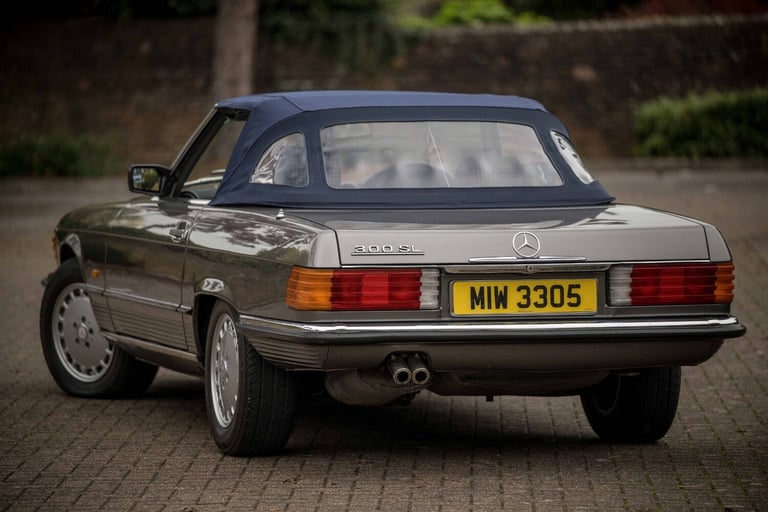 1987 Mercedes-Benz 300 SL CONVERTIBLE Petrol Automatic