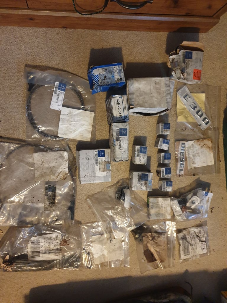 image for Genuine Mercedes Parts 
