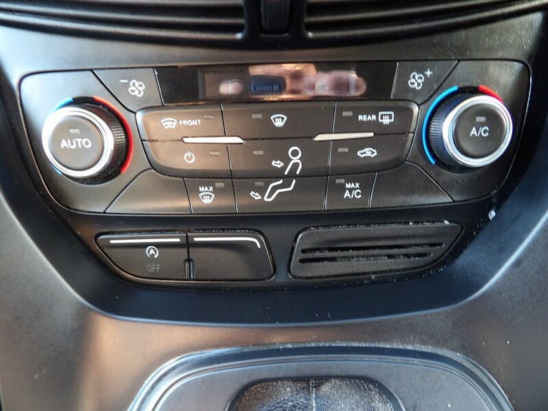 2018 Ford Kuga 1.5 EcoBoost 176 Titanium 5dr Auto HATCHBACK PETROL Automatic
