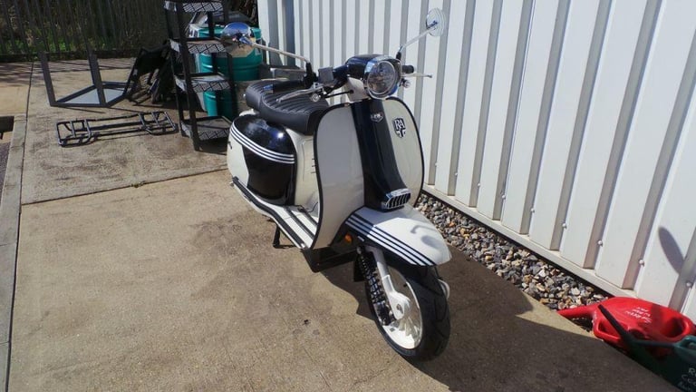 2024 Royal Alloy GP300 SE Scooter 