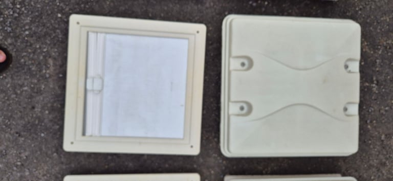 Skylights for camper caravan motorhome boat 400x400 and 280x280mm.