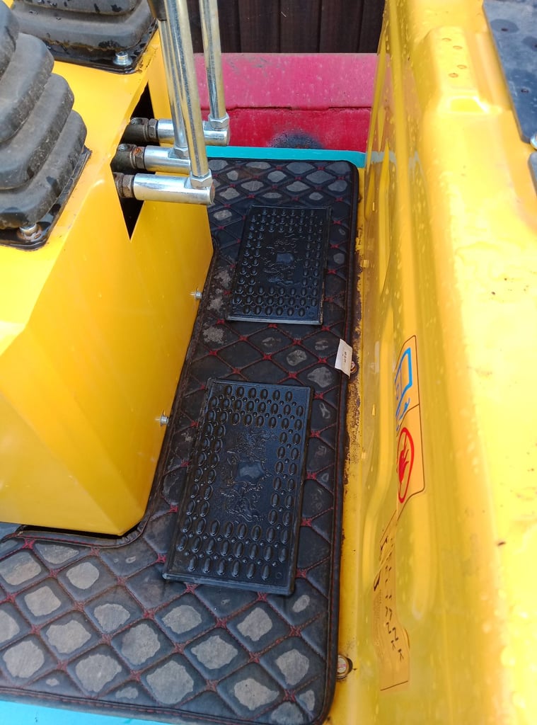 Digmaster one ton digger 