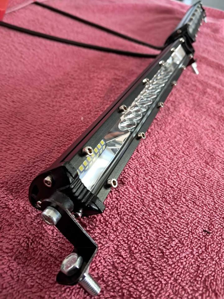 2 12 inch slimline LED 12-24 volt light bars