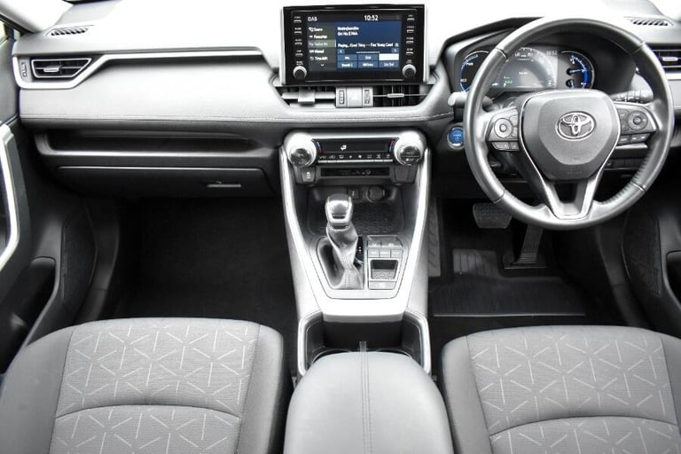 2022 Toyota RAV4 2.5 Vvt Hybrid Gpf Design Suv 5dr Petrol CVT Euro 6 (s/s) (218 Ps) ESTATE Petrol...