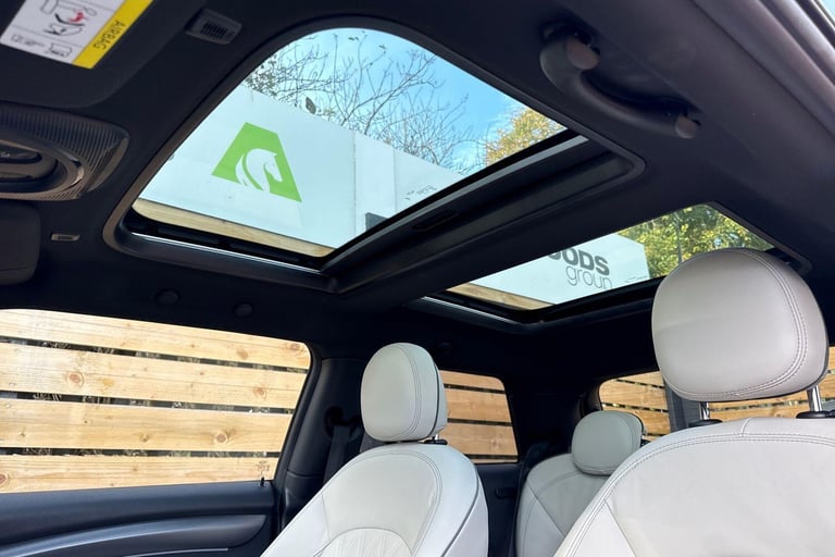 2022 MINI Hatch 1.5 Cooper Exclusive Hatchback 3dr Petrol Steptronic Euro 6 (s/s) (136 ps) HATCHB...