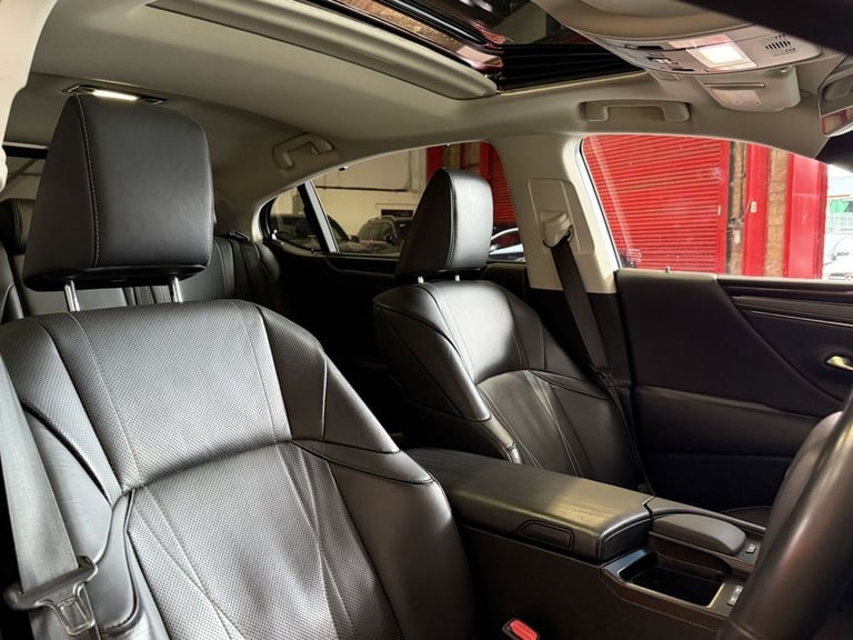 2019 Lexus ES 2.5 300h Saloon 4dr Petrol Hybrid E-CVT Euro 6 (s/s) (218 ps) Saloon PETROL/ELECTRI...