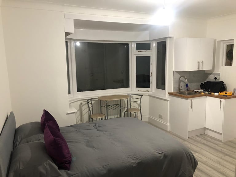 Double Newly Refurbished flat to Rent