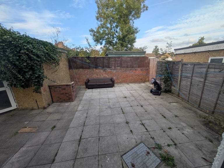 5 bed house to rent wd17 