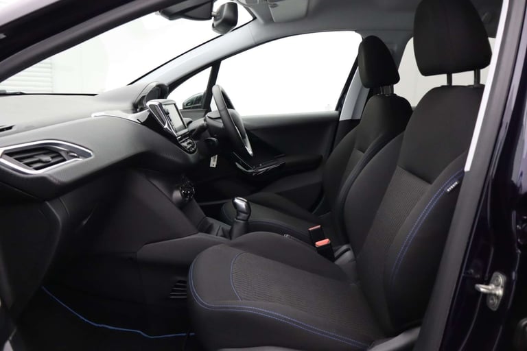 2019 Peugeot 208 1.2 208 Signature PureTech S/S 5dr Hatchback Petrol Manual