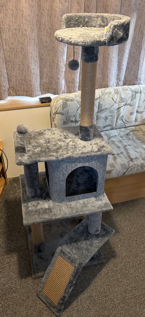 Cat tree