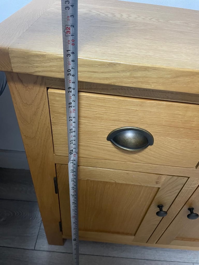 Small wooden cabinet 