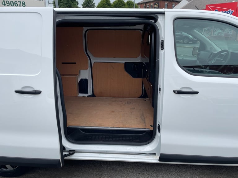 2021 Vauxhall Vivaro 1.5 TURBO D 2700 EDITION PANEL VAN 6DR DIESEL MANUAL L1 H1 EURO 6 PANEL VAN ...