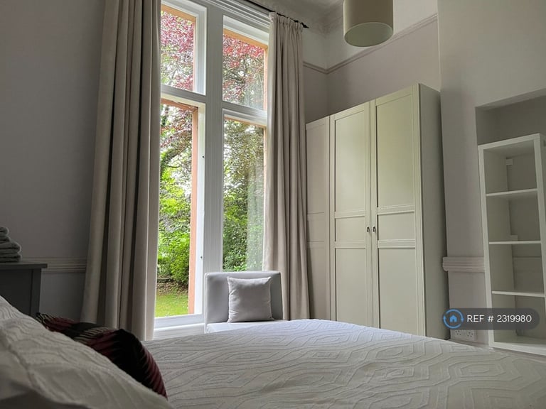 2 bedroom flat in Liverpool, Liverpool, L17 (2 bed) (#2319980)