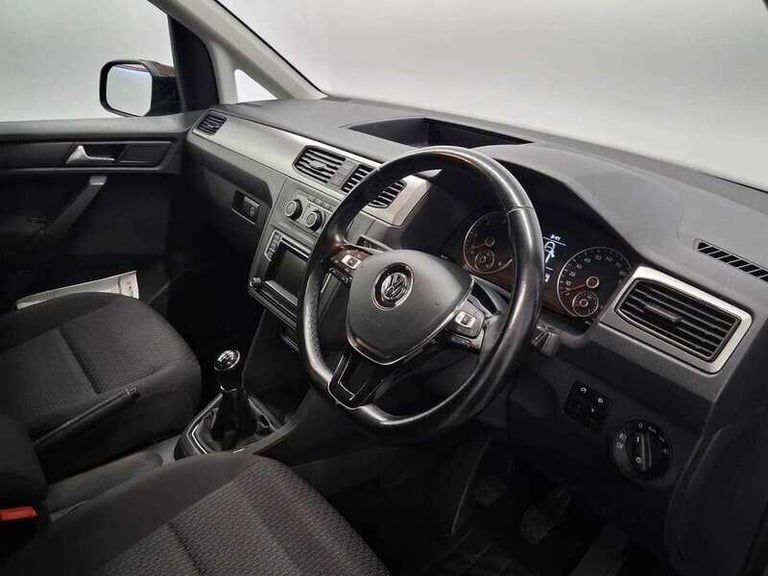 2017 Volkswagen Caddy 2.0 TDi C20 Maxi Combi WAV 5 Seats 5dr MPV Diesel Manual