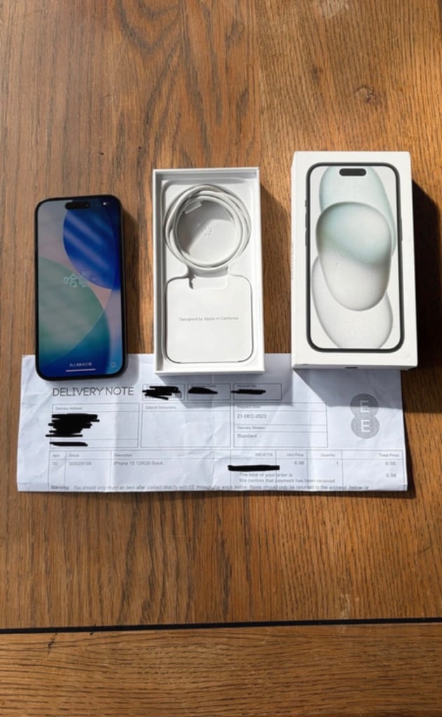 iPhone 15 128 GB Mint 