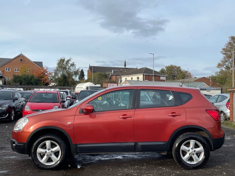 * NISSAN QASHQAI 1.6 ACENTRA 5 DOOR + ALLOYS + FOGLIGHTS * 