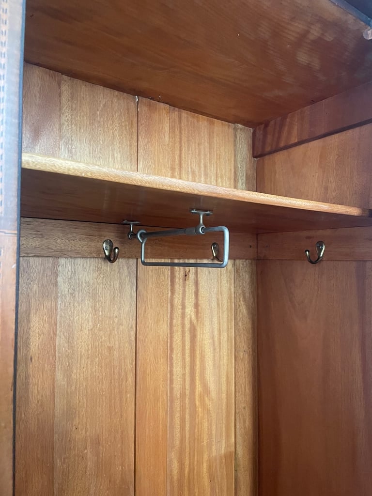 Vintage Wardrobe FREE!