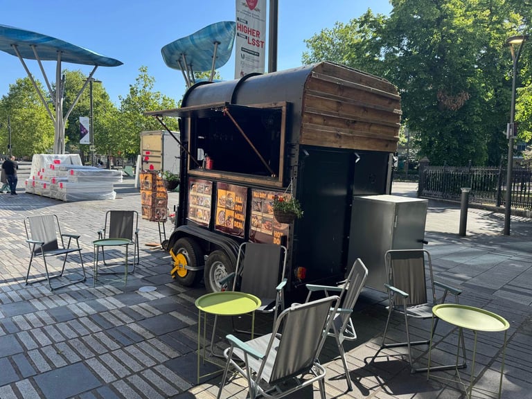 Fully equipped Street Food Trailer - Ready to Work
