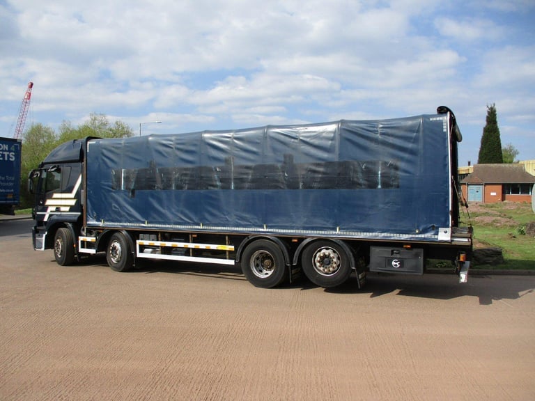 Iveco Stralis 360 8X2 FLAT CURTAINSIDER SLIDING CANOPY