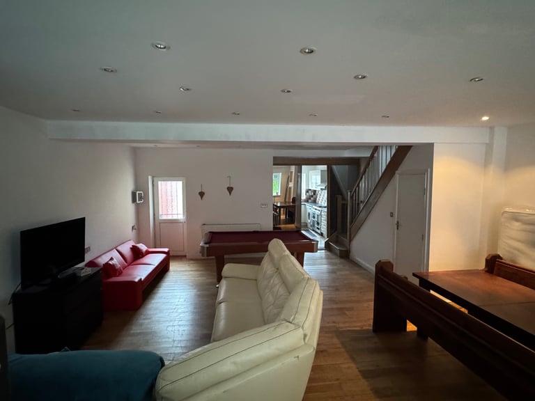 Fully furnished house to rent perfect for contractors 