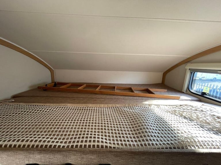 Elddis Autoquest 145 4 Berth 4 Belt End lounge 3300kg
