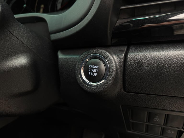 2020 Toyota Hilux 2.4 D-4D Invincible X Auto 4WD Euro 6 (s/s) 4dr (TSS) PICK UP Diesel Automatic