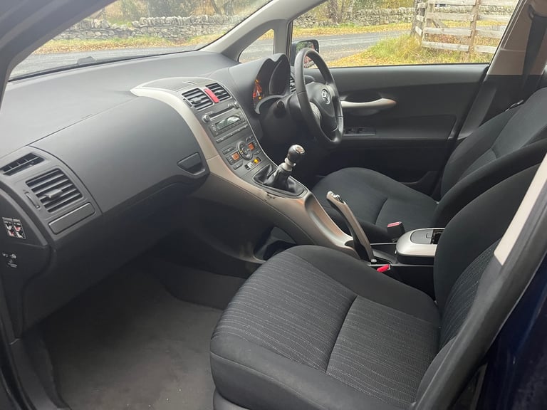 *Offers* 2009 59 Toyota Auris Hatchback 1.33 1329cc, 1.3 TR petrol, 47k, start/stop, manual 5 door