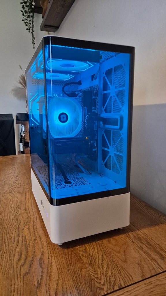 Custom Gaming PC – Ryzen 5 5600X | RX 6600 | 16GB DDR4 3600MHz | NVMe SSD | ARGB Case