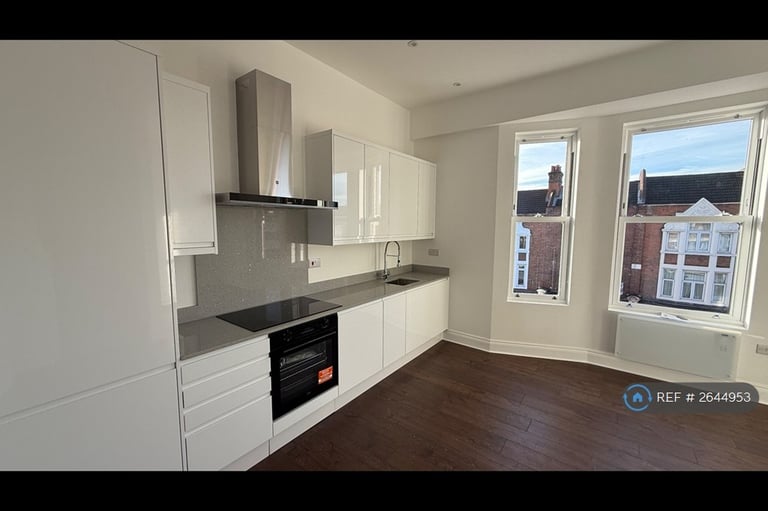1 bedroom flat in Sydenham Road, London, SE26 (1 bed) (#2644953)