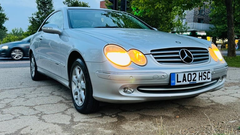 Mercedes-Benz CLK 3.2 CLK320 Elegance 2dr Petrol Automatic - Image 2
