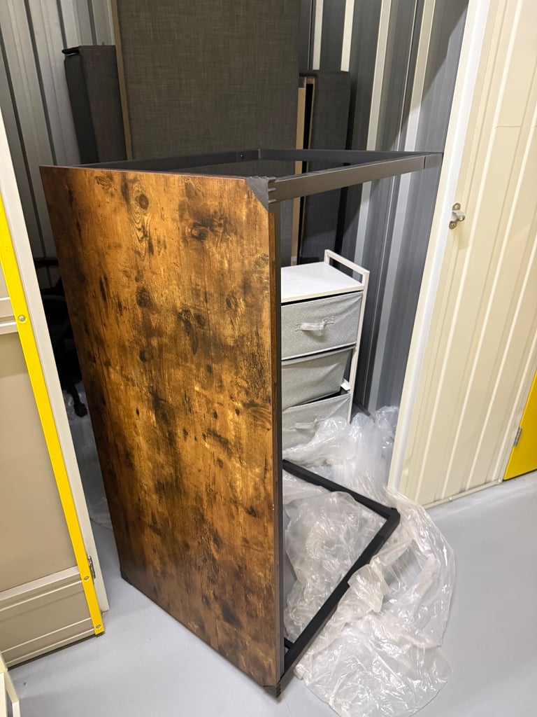 image for Desk office 20£ great condition (must go)