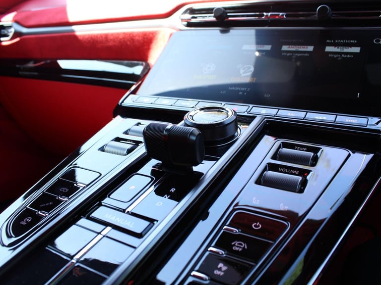 2024 Aston Martin Vantage 4.0 V8 Coupe 2dr Petrol Auto Euro 6 (665 ps) HATCHBACK Petrol Automatic