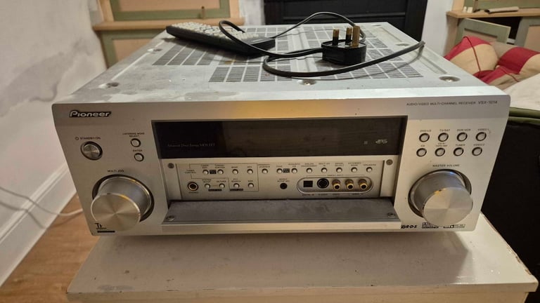 Pioneer VSX 1014 AV receiver