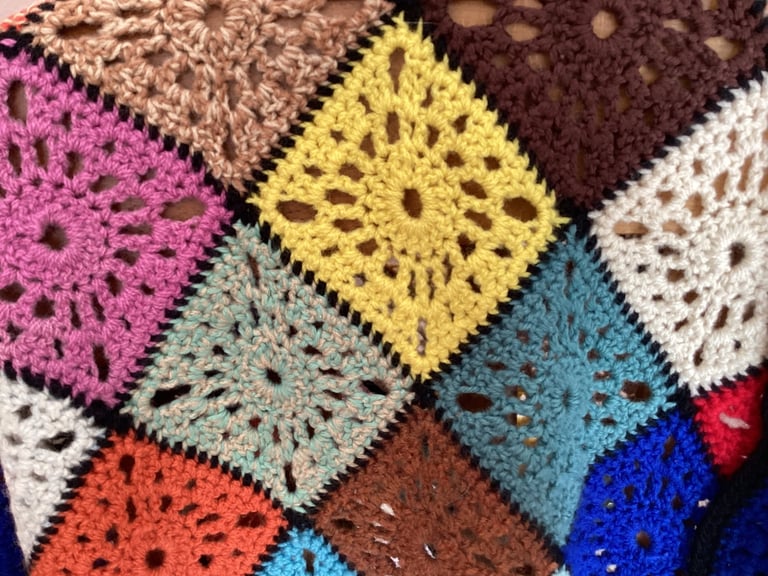 Crochet granny square throw/blanket