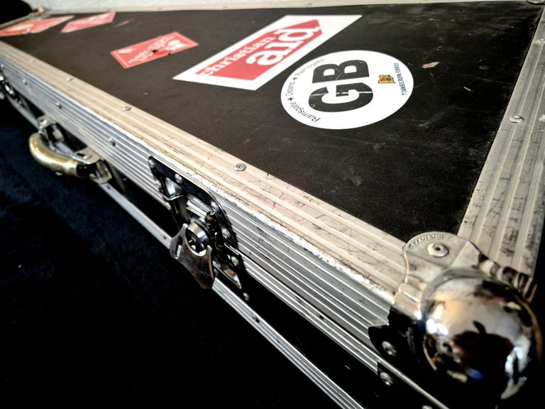 BadCat Limited Custom Les Paul Plus-Top & Flight Case 