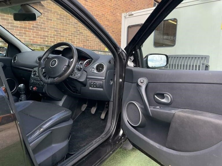 Renault Clio DYNAMIQUE S DCI - Image 10