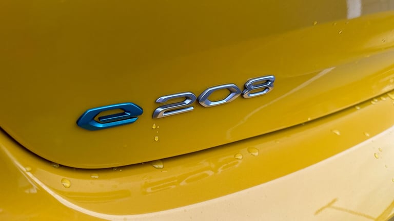 2022 Peugeot 208 50kWh GT Premium Hatchback 5dr Electric Auto (136 ps) Hatchback Electric Automatic