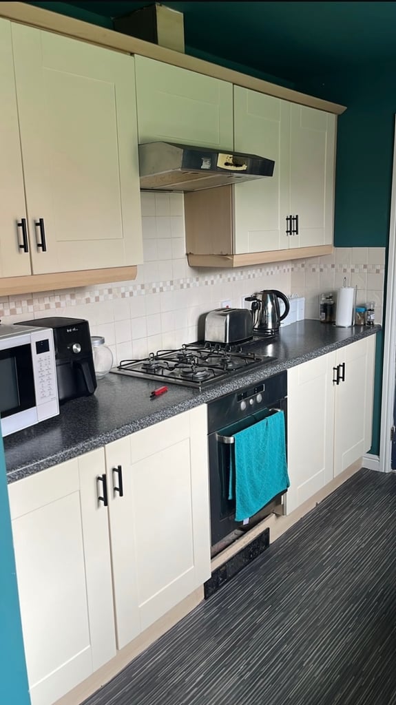Beautiful 3 bedrooms detached house for rent 
