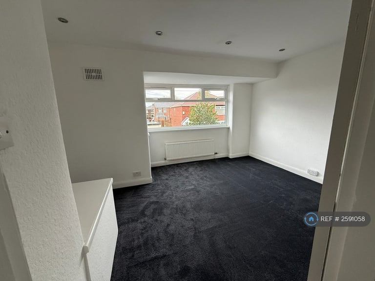 2 bedroom house in Mount Pleasant Road, Denton, Manchester, M34 (2 bed) (#2591058)