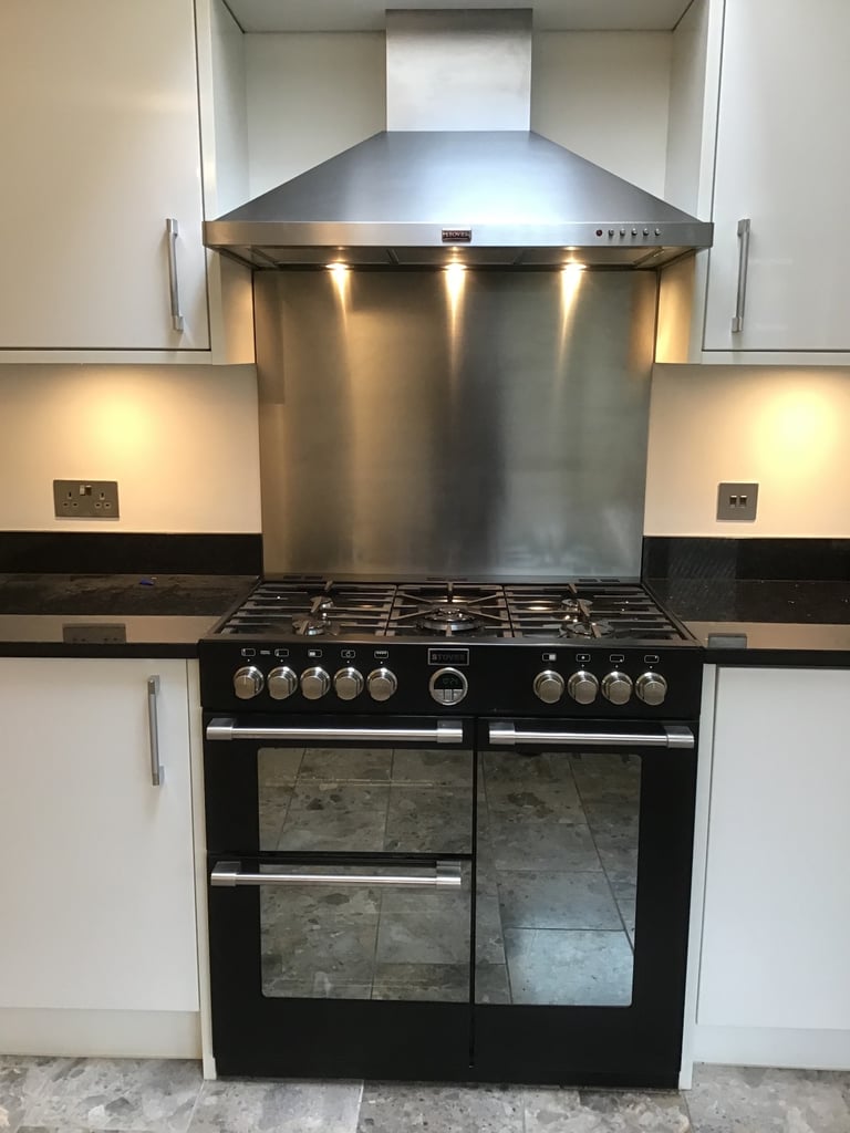 Stoves 900 DF dual fuel cooker with 5 burner hob