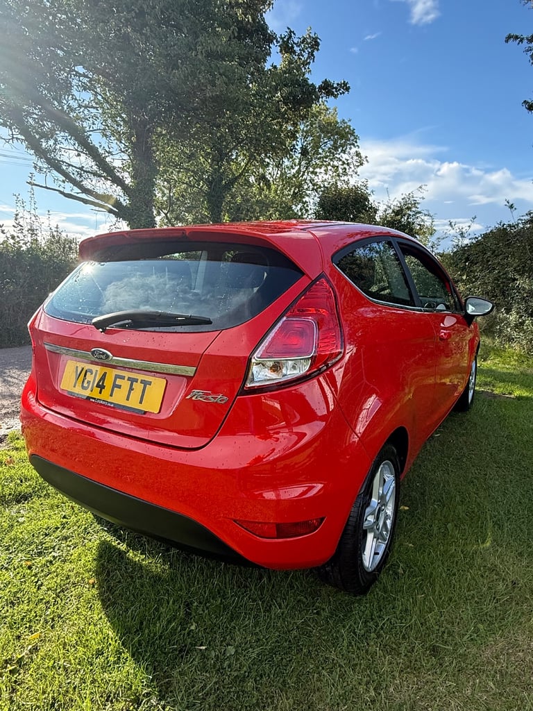 Ford, FIESTA, Hatchback, 2014, Manual, 1241 (cc), 3 doors